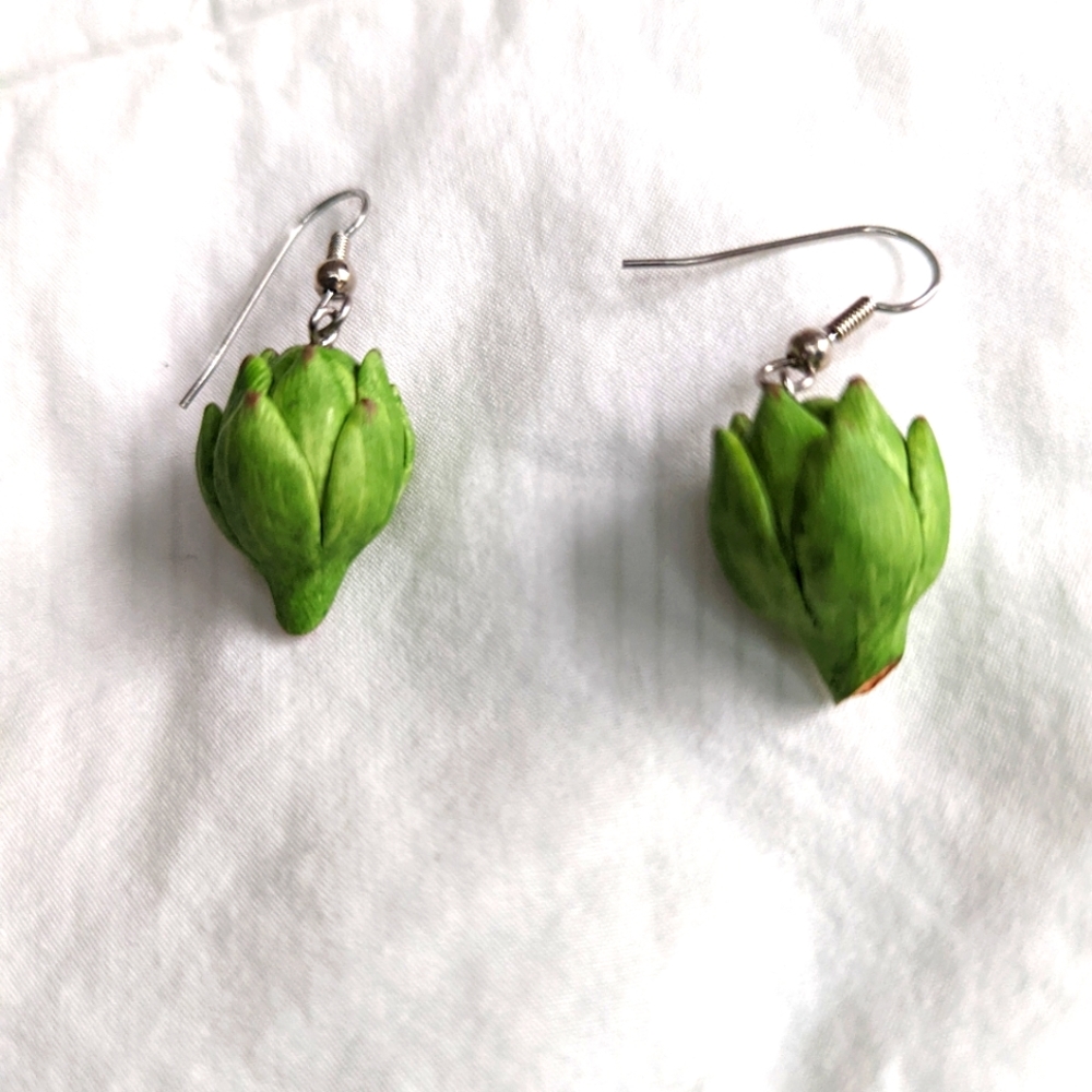Artichoke earrings New set green 💚 jewelry cute realistic theme apparel veggie